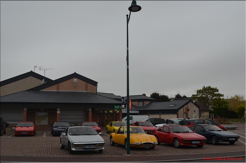 sur la place &agrave; Connantre